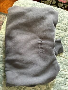 Court Embroidered Gray Women's Crewneck Sweatshirt